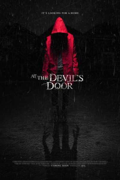 فيلمAt the Devil’s Door 2014 مترجم